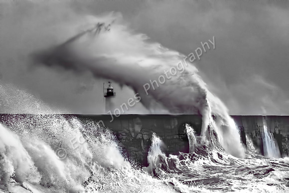 Wave Falling Newhaven