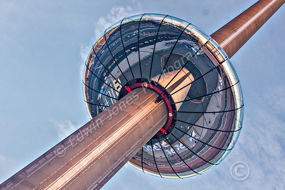 Brighton i360 The Saucer is Landing
