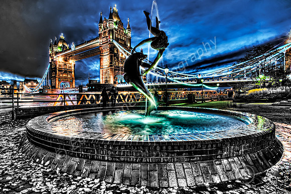 London Dolphin Tower Bridge