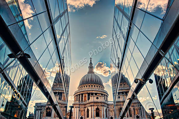 Lines towards St Pauls